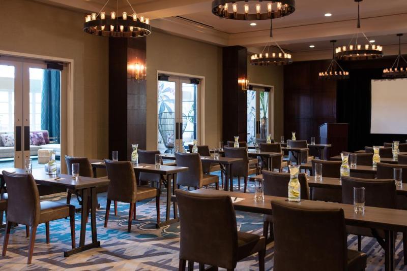 Renaissance Waterford Oklahoma City Hotel Екстер'єр фото